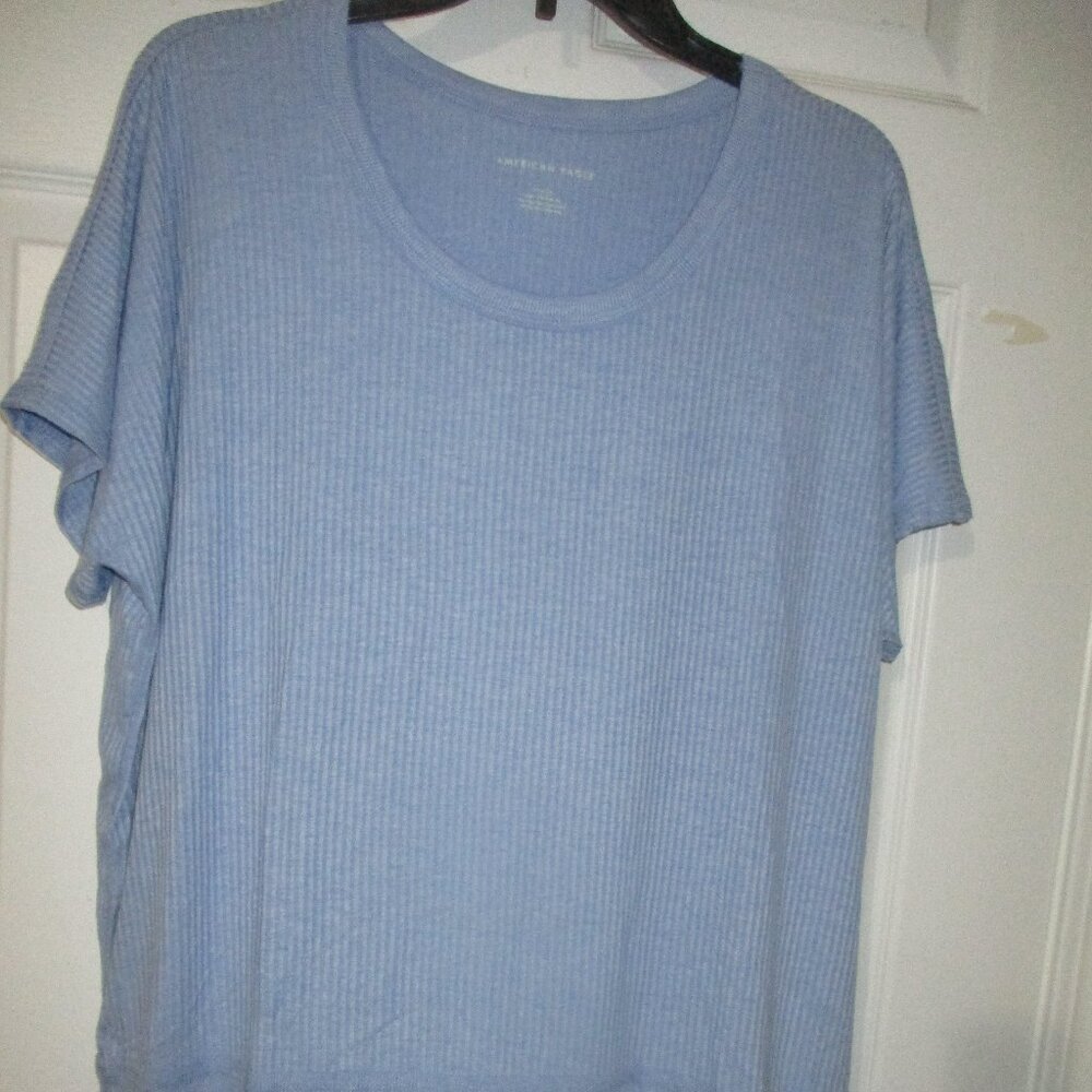 American Eagle Soft Short Sleeve Top Color is Periwinkle Size Medium